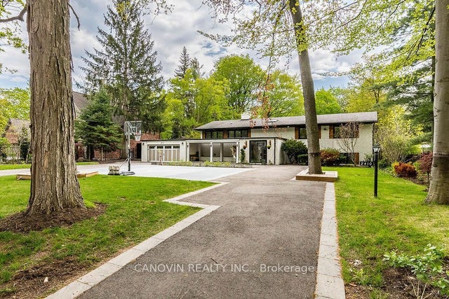 2410 Lionheart Crescent, Mississauga