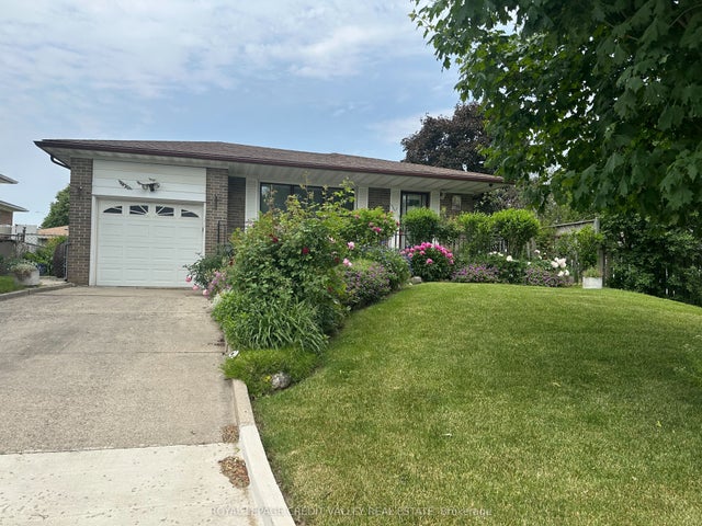 82 Terra Cotta Crescent, Brampton