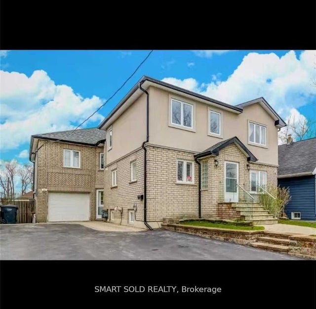 1078 Sawyer Avenue, Mississauga