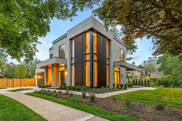 392 Maple Grove Drive, Oakville
