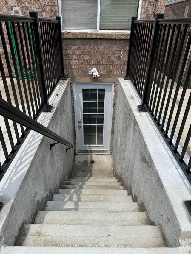 8 Cordgrass Crescent Bsmt, Brampton