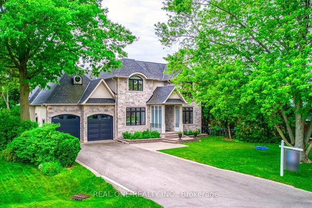 332 Sawyer Road, Oakville