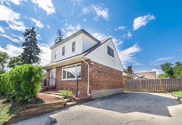 62 Stavely Crescent, Toronto W10