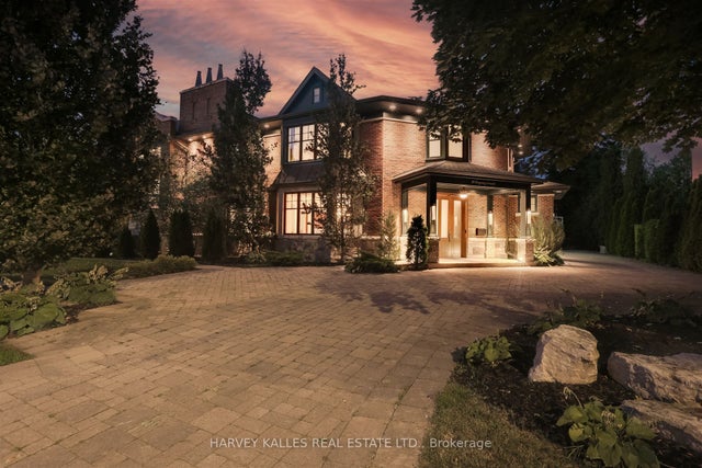 89 Kingsway Crescent, Toronto W08