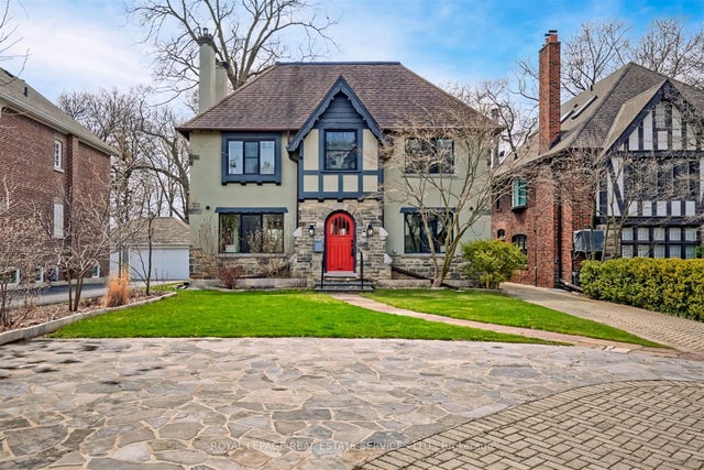 324 Riverside Drive, Toronto W01