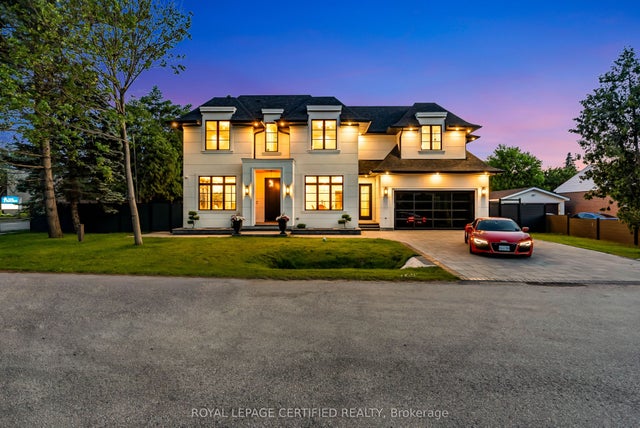 176 Waneta Drive, Oakville