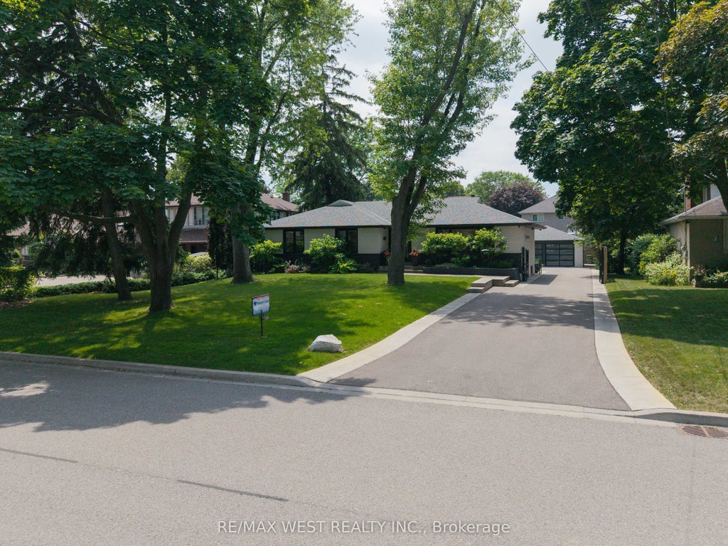 92 Warwood Road, Toronto W08