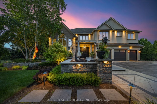 2147 Berwick Drive, Burlington