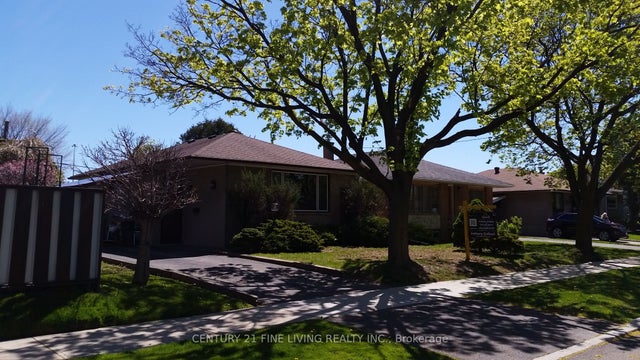 35 Hartland Road, Toronto W08