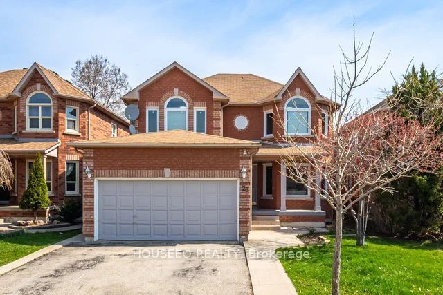 23 Fenflower Court, Brampton
