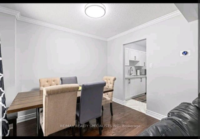 30 Adam Street W, Brampton