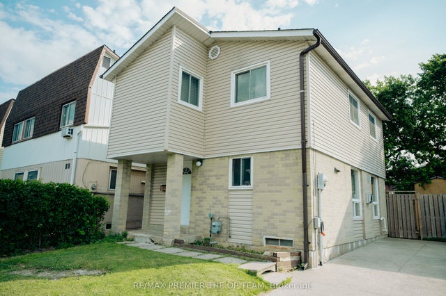 22 Geraldine Court, Brampton