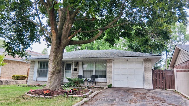 2145 Sandringham Drive, Burlington