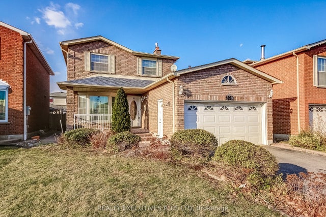 206 Vodden Street W, Brampton