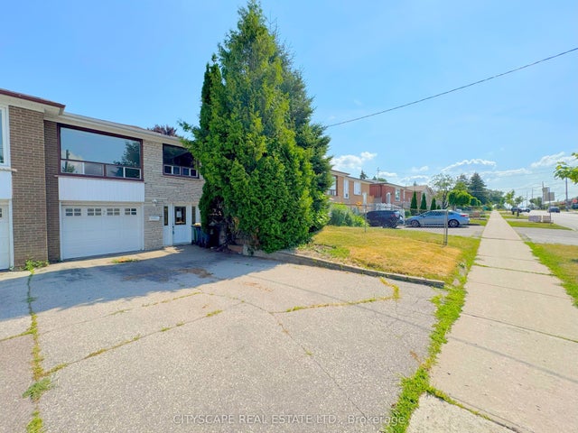 113 Spenvalley Drive, Toronto W05