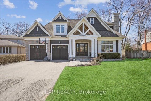 528 Wellington Crescent, Oakville