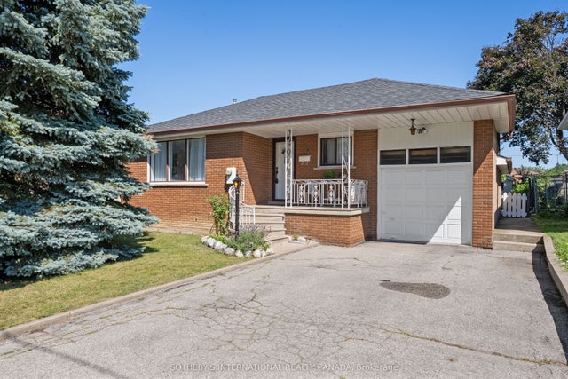 76 Lawnside Drive, Toronto W04