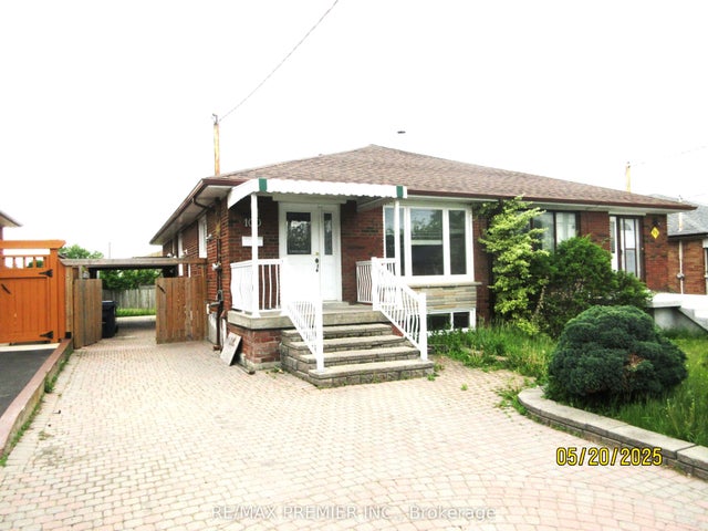 100 Snowood Court, Toronto W05