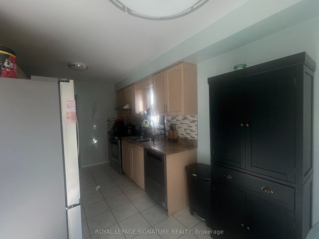 2 Bearwood Street, Brampton