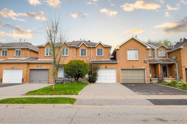128 Toba Crescent N, Brampton