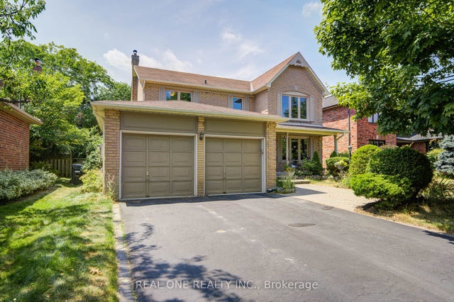 520 Blenheim Crescent, Oakville