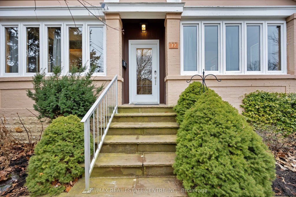 32 Wenonah Drive, Mississauga