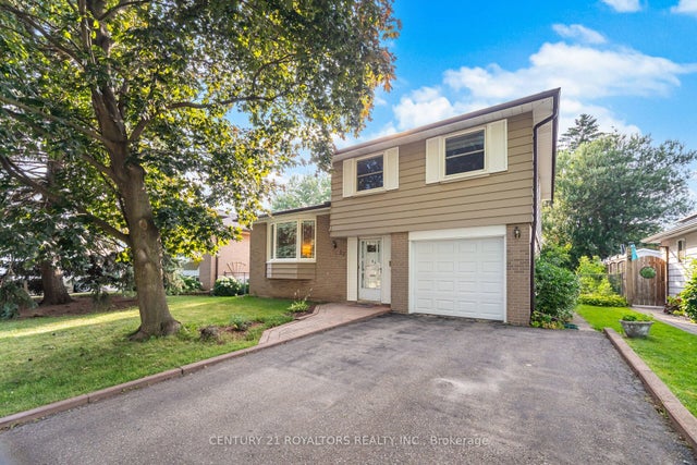 32 Farmington Drive, Brampton