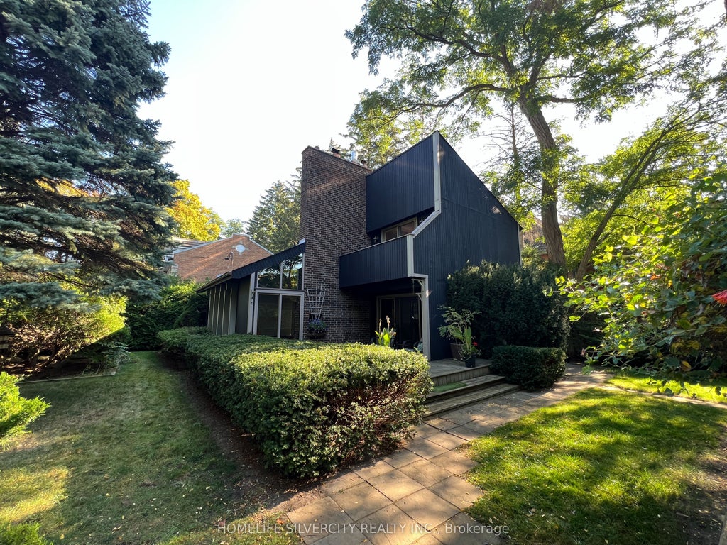 1810 Harkiss Road, Mississauga