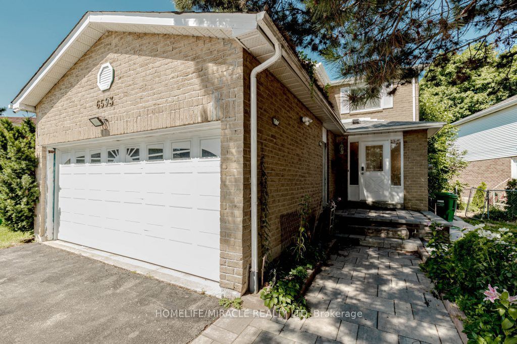6593 Edenwood Drive, Mississauga