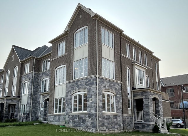 3 Temple Manor Road, Brampton