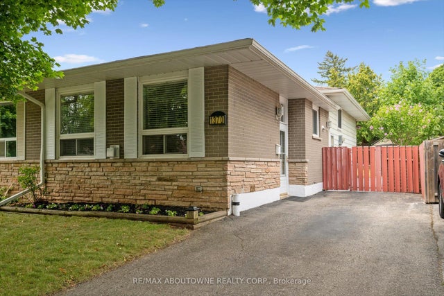 1370 Roylen Road, Oakville