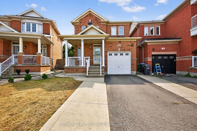 18 Fishing Crescent, Brampton