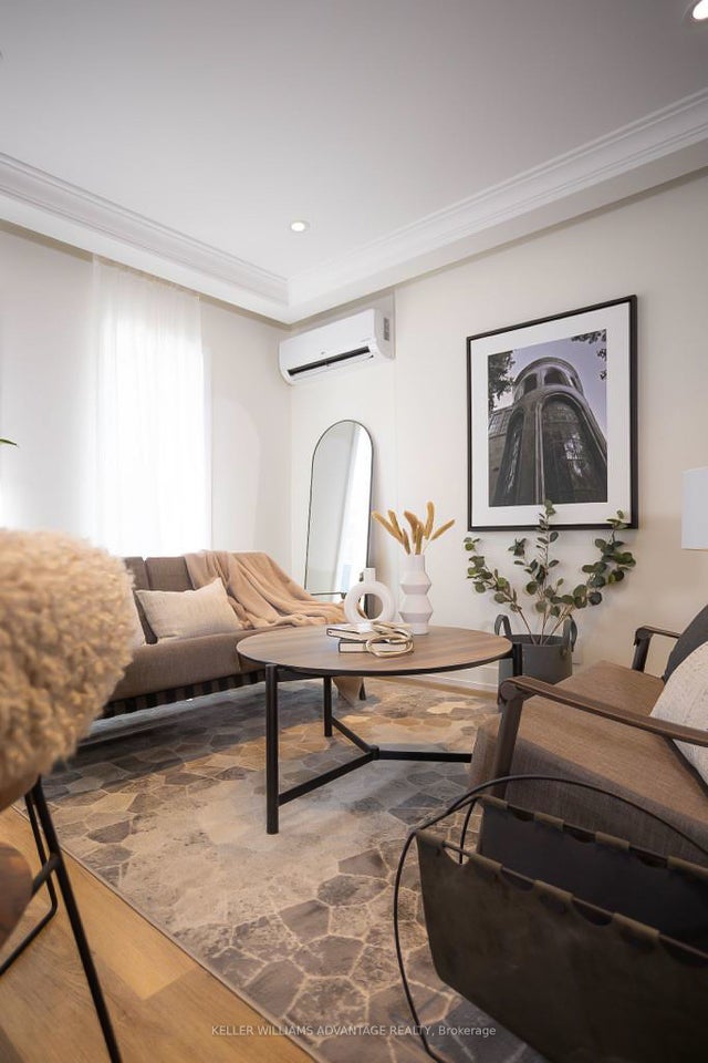 50 Castleton Avenue Unit 5, Toronto W03
