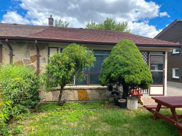 3 Benton Street, Brampton