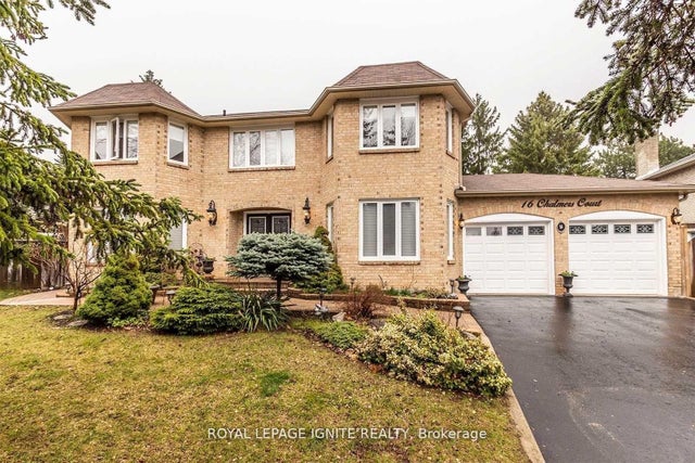 16 Chalmers Court, Brampton
