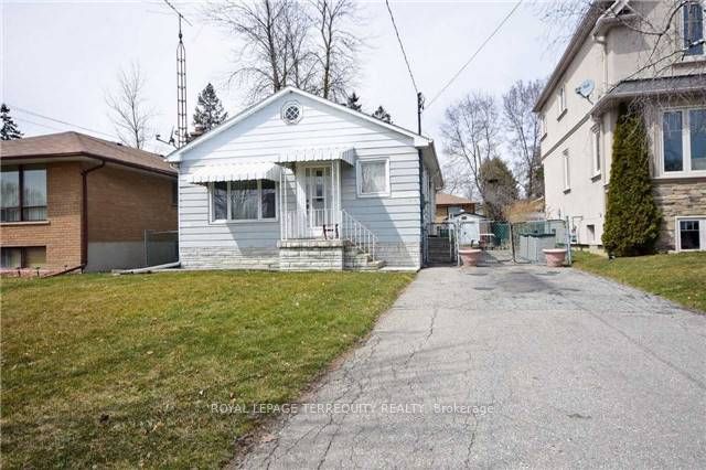 879 Sixth Street, Mississauga