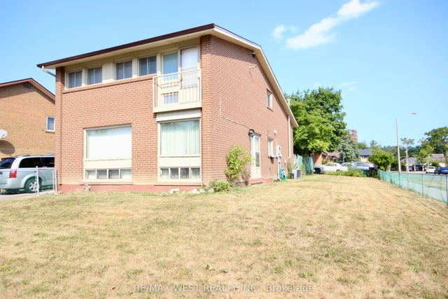 84 Orpington Crescent, Toronto W10