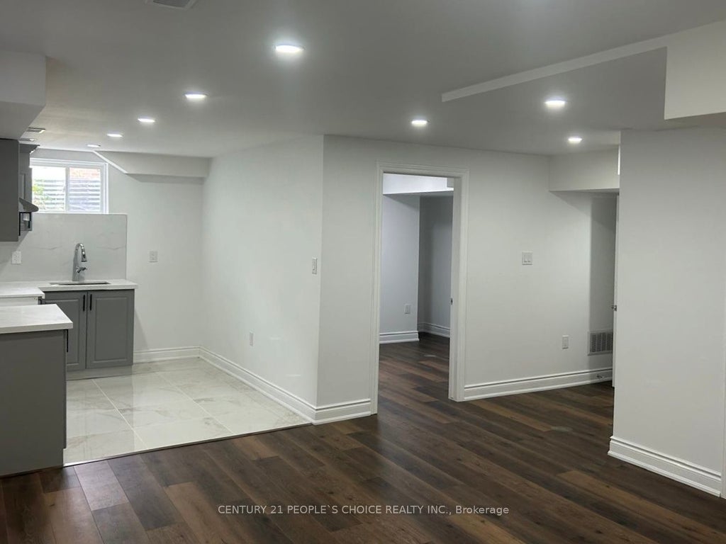 66 Circus Crescent Bsmt, Brampton