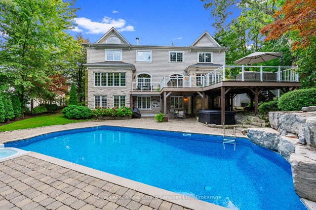 235 Lakewood Drive, Oakville