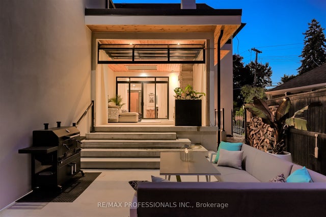 22 Spring Garden Road, Toronto W07