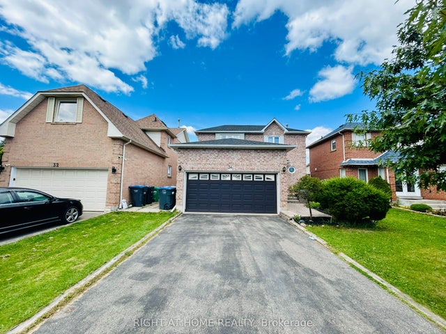 34 Drinkwater Road N, Brampton