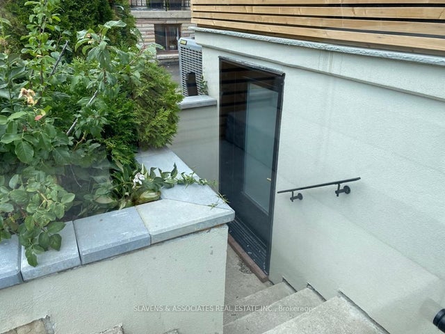 976 Glencairn Avenue Bsmt, Toronto W04