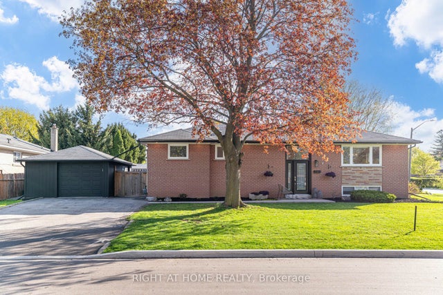 43 Sherwood Crescent, Brampton