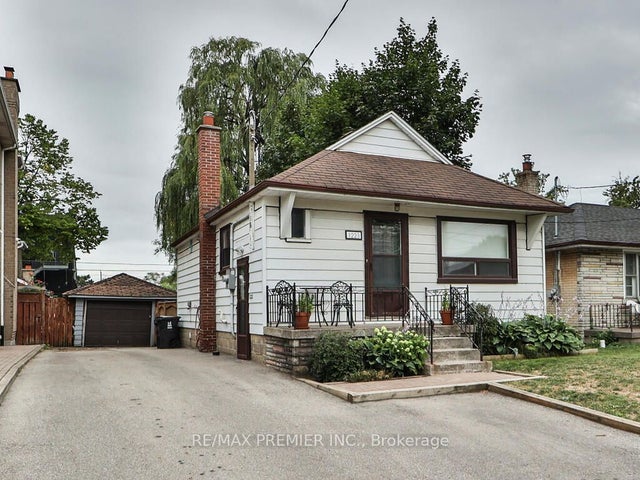 1223 Glencairn Avenue, Toronto W04