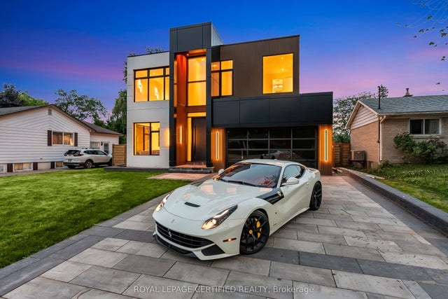 1328 Waverly Avenue, Oakville