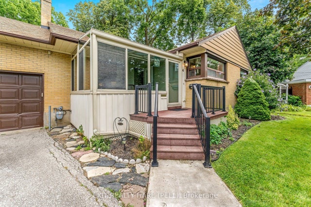 4 Moore Crescent, Brampton