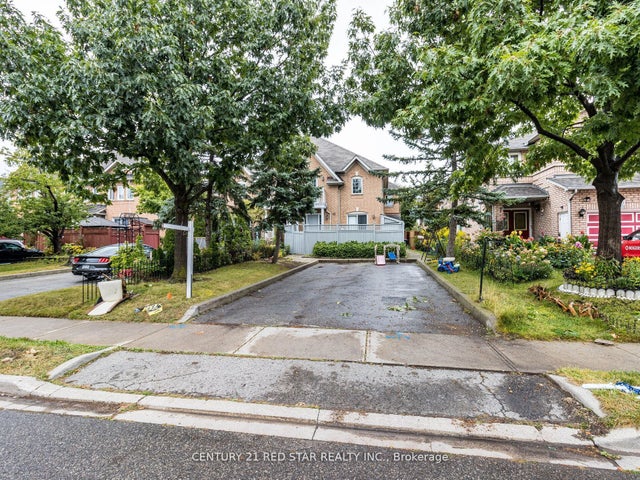 95 Yellow Brick Road, Brampton