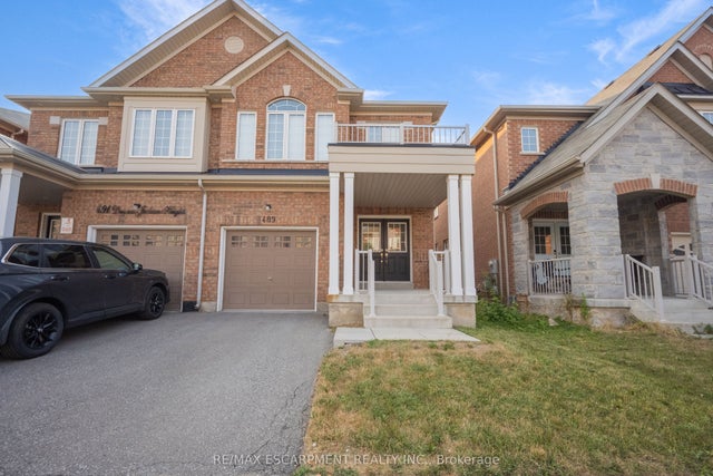 489 Downes Jackson Heights, Milton