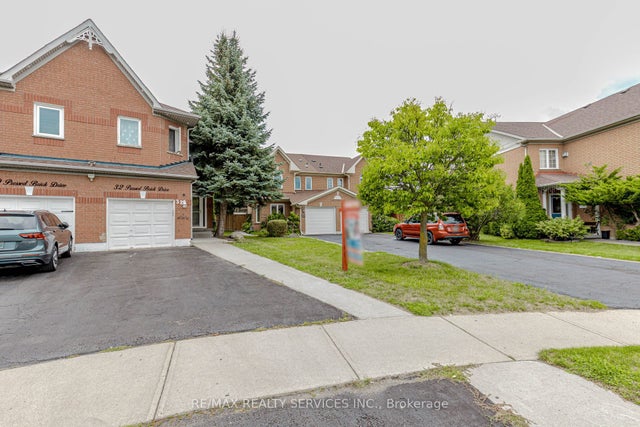 32 Pressed Brick Drive, Brampton
