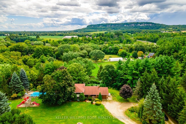 6101 Walkers Line, Burlington